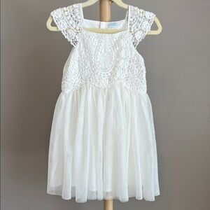 ⭐️⭐️ PICK 5 / $20 Edgehill Collection White Lace Kids Dress 4T